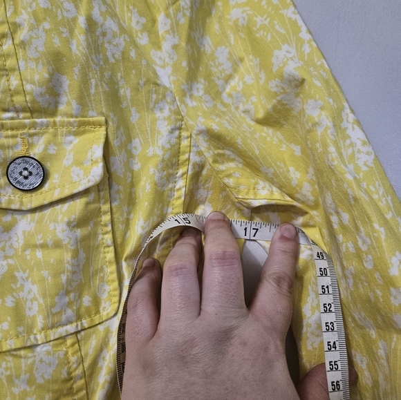 Cabi Yellow And White Button Blazer With Built In Shoulder Pads! - Picture 5 of 6